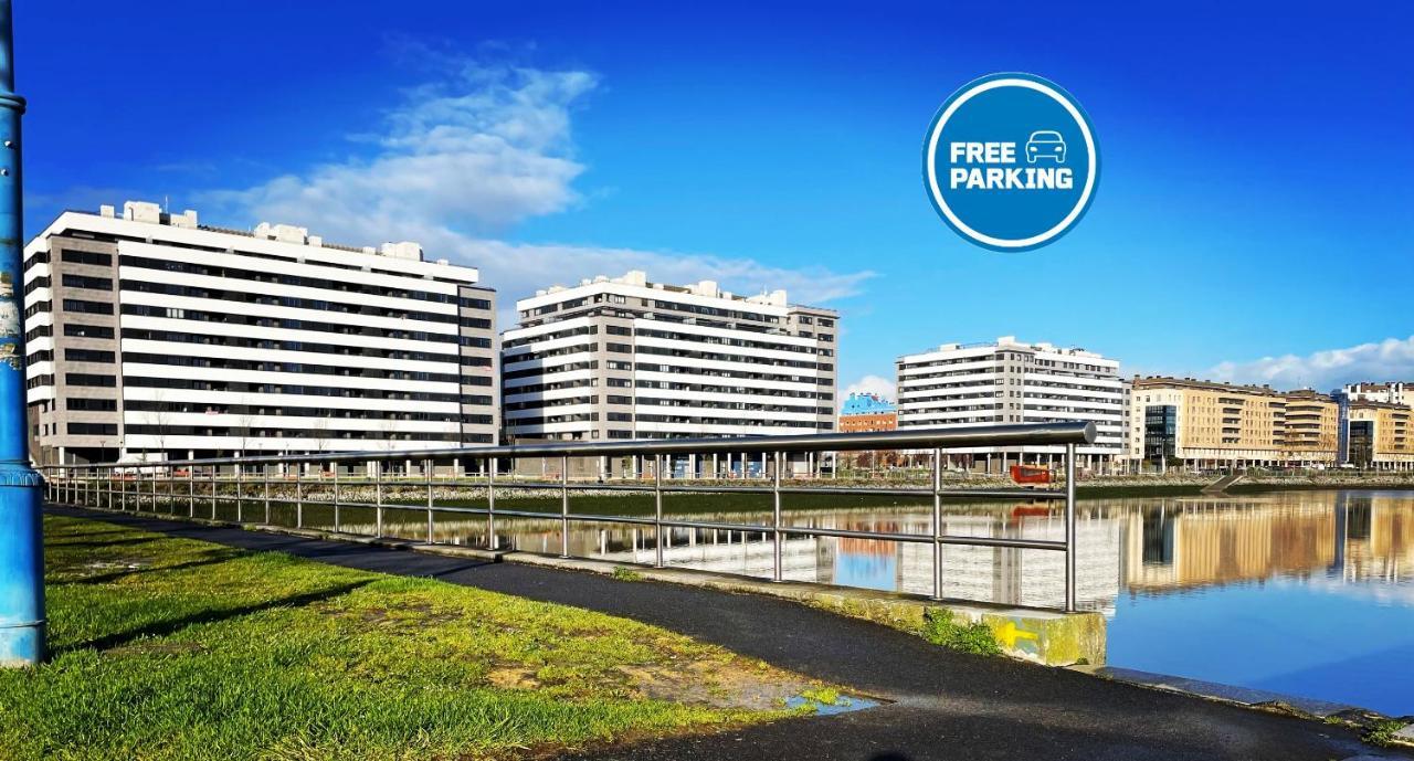 Gran Bilbao XI With Parking By Aston Rentals 바라칼도 외부 사진